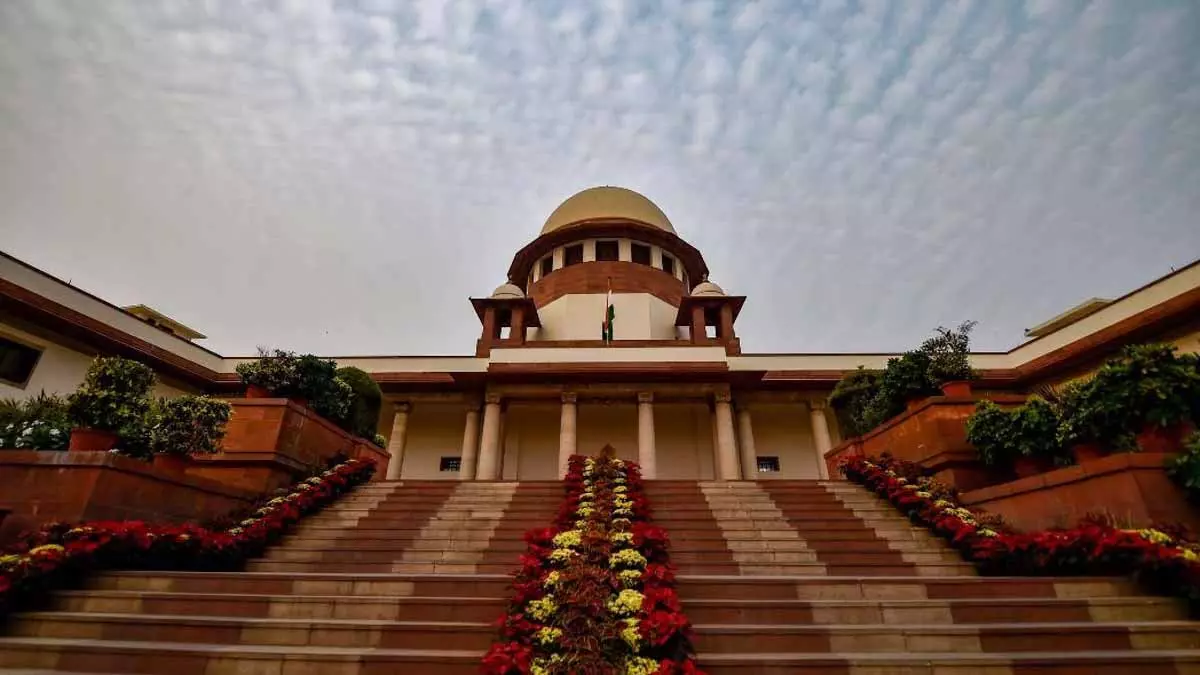 सुप्रीम कोर्ट ने ऑनलाइन गेमिंग कंपनियों के खिलाफ जीएसटी कार्यवाही पर रोक लगाई