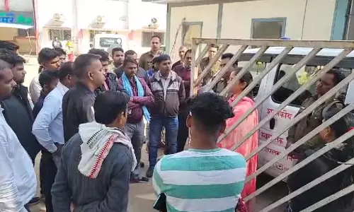 कुसुम प्लांट हादसा, शव का अंतिम संस्कार करने से मना कर रहे मृत मजदूर के परिजन