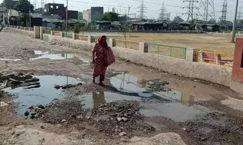 Jalandhar: खुदी हुई चुगिती सड़क यात्रियों के लिए दुःस्वप्न बनी