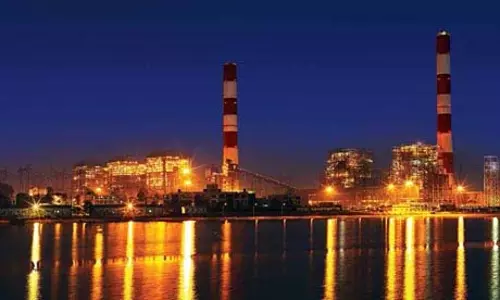 Adani Power शेयर की कीमत में -2.47% कम