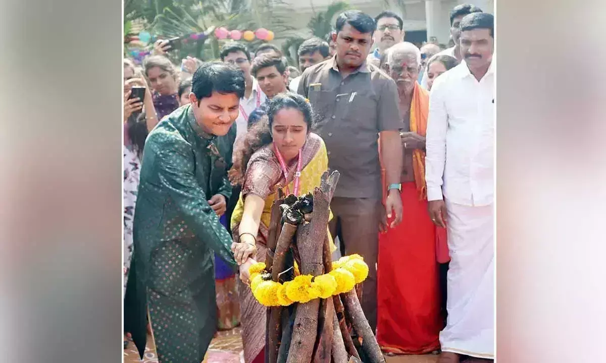 Andhra: पीवीकेके संस्थान ने मनाया संक्रांति उत्सव Andhra: पीवीकेके संस्थान ने मनाया संक्रांति उत्सव