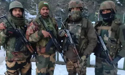 Kupwara में तलाशी अभियान के दौरान युद्ध जैसे सामान बरामद