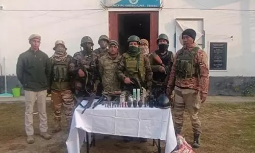 Manipur: सुरक्षा बलों ने हथियार बरामद किए, आवश्यक आपूर्ति सुचारू रूप से पहुंचाई