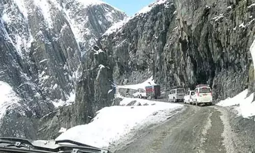 Jammu: जोजिला दर्रा 11 से 13 जनवरी तक बंद रहेगा Jammu: जोजिला दर्रा 11 से 13 जनवरी तक बंद रहेगा