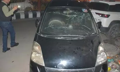 Amritsar : पुलिस चौकी के बाहर विस्फोट से दहशत में लोग, पुलिस बोली... Amritsar : पुलिस चौकी के बाहर विस्फोट से दहशत में लोग, पुलिस बोली...
