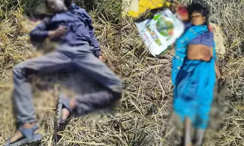 पत्रकार के पिता, मां और भाई की बेरहमी से हत्या पत्रकार के पिता, मां और भाई की बेरहमी से हत्या