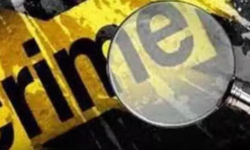 Mumbai : साइबर जालसाजों को बैंक खाते मुहैया कराने वाले 4 आरोपी गिरफ्तार Mumbai : साइबर जालसाजों को बैंक खाते मुहैया कराने वाले 4 आरोपी गिरफ्तार