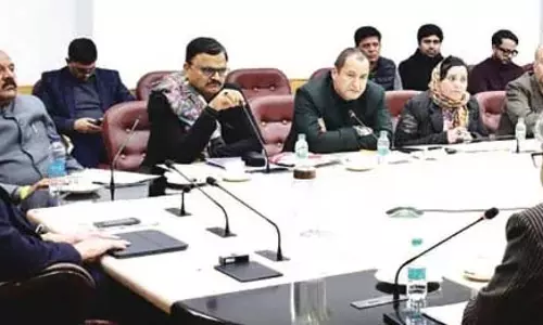CM Omar ने सरकारी विभागों के लिए 100 दिन और एक साल का रोडमैप तय किया