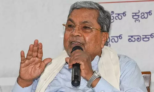 कर्नाटक के मुख्यमंत्री ने RGUHS को अधिशेष निधि सरकार को हस्तांतरित करने को कहा