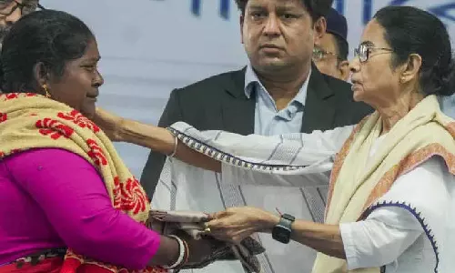नाविकों ने Bangladesh तटरक्षक बल पर अपने एक साथी को बचाने नहीं देने का आरोप लगाया