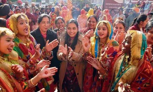 धीयां दी लोहड़ी DC समारोह में शामिल हुए