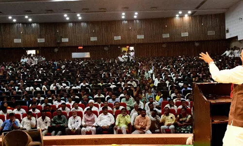 Jaipur: राज्यपाल ने विद्यार्थी पालक क्रीडा स्पर्धा प्रतियोगिता में उत्कृष्ट प्रदर्शन Jaipur: राज्यपाल ने विद्यार्थी पालक क्रीडा स्पर्धा प्रतियोगिता में उत्कृष्ट प्रदर्शन