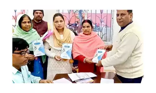 Assam: धुबरी में वंचित परिवारों को 1000 से अधिक राशन कार्ड वितरित किए Assam: धुबरी में वंचित परिवारों को 1000 से अधिक राशन कार्ड वितरित किए