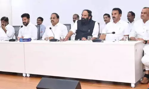 Telangana CM ने कलेक्टरों को 26 जनवरी को योजनाओं पर ग्राम सभा आयोजित करने का आदेश दिया