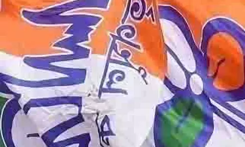 TMC : पूर्व सांसद शांतनु सेन और पूर्व विधायक अराबुल इस्लाम पार्टी से निलंबित TMC : पूर्व सांसद शांतनु सेन और पूर्व विधायक अराबुल इस्लाम पार्टी से निलंबित