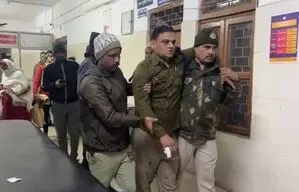 MP: शराब माफिया ने आबकारी पुलिस टीम पर हमला किया, 4 अधिकारी घायल