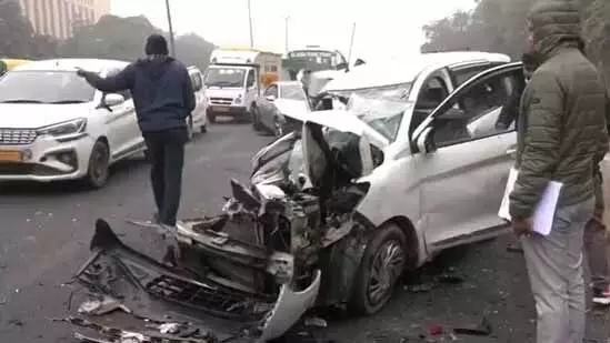 Delhi : कार की टक्कर में एक व्यक्ति की मौत, चालक फरार