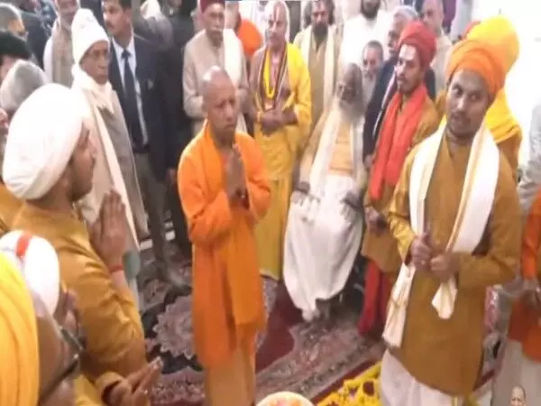 प्राण प्रतिष्ठा समारोह को एक वर्ष, CM योगी ने अयोध्या में राम मंदिर का किया दौरा