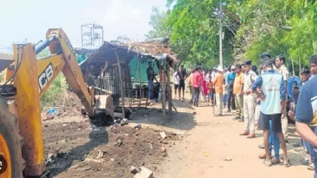 झुग्गी-झोपड़ियों को तोड़े जाने से पहले Balasore जिले के कुछ हिस्सों में दो दिन का कर्फ्यू