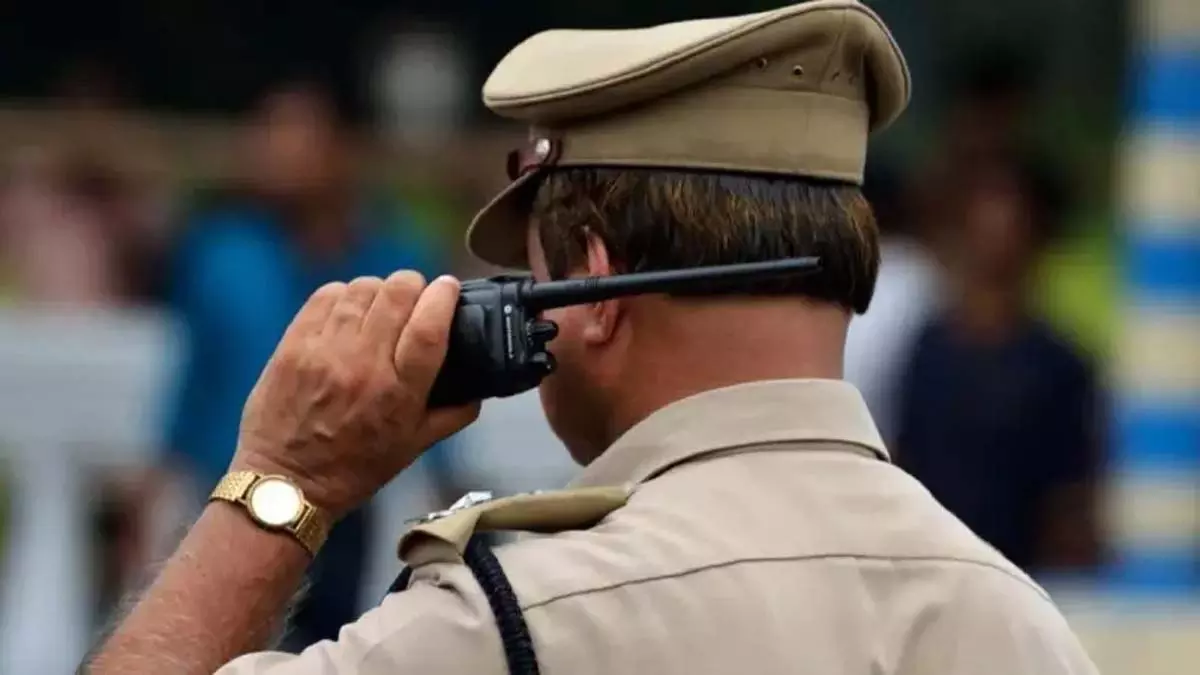 Bihar: शराबबंदी राज्य में थाने के अंदर शराब पीने के आरोप में एसएचओ निलंबित, जांच जारी Bihar: शराबबंदी राज्य में थाने के अंदर शराब पीने के आरोप में एसएचओ निलंबित, जांच जारी