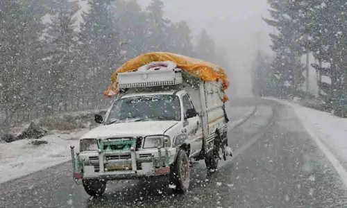 Cold conditions persist मौसम विभाग ने कहा आज हल्की बर्फबारी की उम्मीद Cold conditions persist मौसम विभाग ने कहा आज हल्की बर्फबारी की उम्मीद