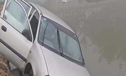 Punjab: घने कोहरे का कहर, तालाब में डूबने से 3 युवकों की मौत Punjab: घने कोहरे का कहर, तालाब में डूबने से 3 युवकों की मौत