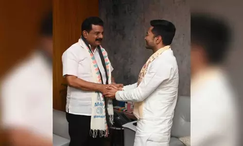 Kerala: केरल के विधायक पी वी अनवर तृणमूल कांग्रेस से जुड़ेंगे Kerala: केरल के विधायक पी वी अनवर तृणमूल कांग्रेस से जुड़ेंगे