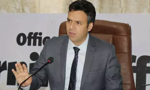 डीसी श्रीनगर ने जिला निर्यात केंद्र का निरीक्षण किया
