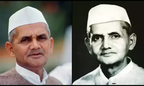 Lal Bahadur Shastri: लाल बहादुर शास्त्री की पुण्यतिथि आज, मल्लिकार्जुन खड़गे और नितिन गडकरी ने दी श्रद्धांजलि Lal Bahadur Shastri: लाल बहादुर शास्त्री की पुण्यतिथि आज, मल्लिकार्जुन खड़गे और नितिन गडकरी ने दी श्रद्धांजलि