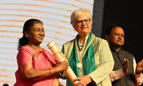 राष्ट्रपति मुर्मू ने प्रवासी भारतीय सम्मान पुरस्कार प्रदान किये राष्ट्रपति मुर्मू ने प्रवासी भारतीय सम्मान पुरस्कार प्रदान किये