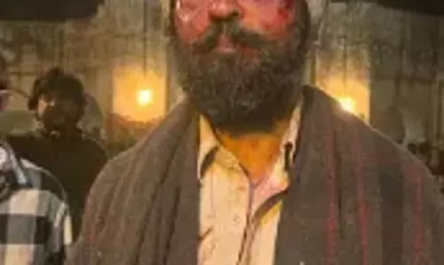 खून से सना चेहरा और धूल भरे कपड़े: दिलजीत दोसांझ को क्या हुआ खून से सना चेहरा और धूल भरे कपड़े: दिलजीत दोसांझ को क्या हुआ