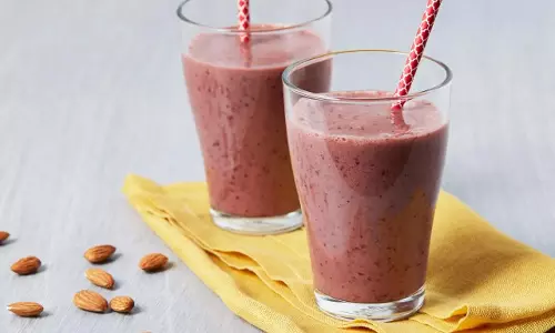 सुबह के नाश्ते के लिए ज़िंगर स्मूदी रेसिपी