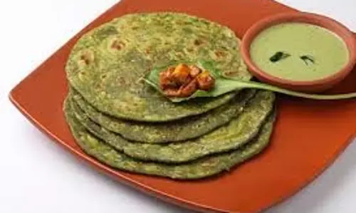 Breakfast: पालक और बाजरे के आटे से बनाएं हेल्दी नाश्ता Breakfast: पालक और बाजरे के आटे से बनाएं हेल्दी नाश्ता