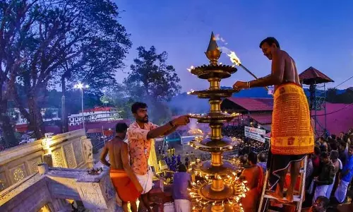 Kerala :  सबरीमाला में मकरविलक्कु के लिए भीड़ नियंत्रण सुरक्षा उपाय लागू