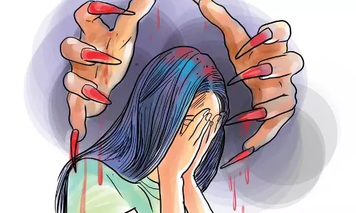 Kerala : मलयालम टीवी धारावाहिक प्रोडक्शन एग्जीक्यूटिव के खिलाफ यौन उत्पीड़न का मामला दर्ज Kerala : मलयालम टीवी धारावाहिक प्रोडक्शन एग्जीक्यूटिव के खिलाफ यौन उत्पीड़न का मामला दर्ज