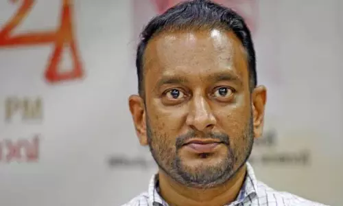 Kerala : पीके फिरोस पर तुर्की यात्रा के दौरान जमानत की शर्तों का उल्लंघन करने पर गिरफ्तारी वारंट जारी Kerala : पीके फिरोस पर तुर्की यात्रा के दौरान जमानत की शर्तों का उल्लंघन करने पर गिरफ्तारी वारंट जारी