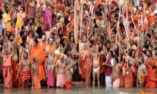 Maha Kumbh में शाही स्नान का क्या है महत्व Maha Kumbh में शाही स्नान का क्या है महत्व