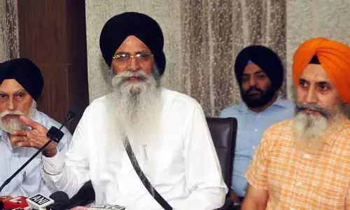 धामी ने SGPC चुनावों के लिए प्रारंभिक मतदाता सूचियों पर आपत्ति जताई धामी ने SGPC चुनावों के लिए प्रारंभिक मतदाता सूचियों पर आपत्ति जताई