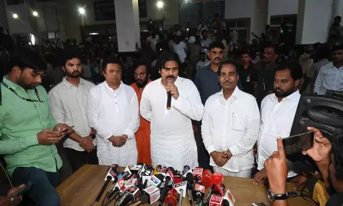 पवन ने TTD चेयरमैन और ईओ से माफ़ी मांगने को कहा