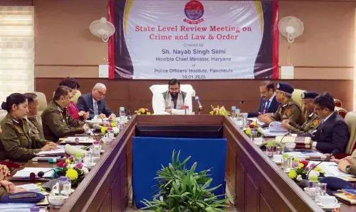 Haryana : सीएम सैनी ने गैंगस्टरों पर कार्रवाई के आदेश दिए Haryana : सीएम सैनी ने गैंगस्टरों पर कार्रवाई के आदेश दिए