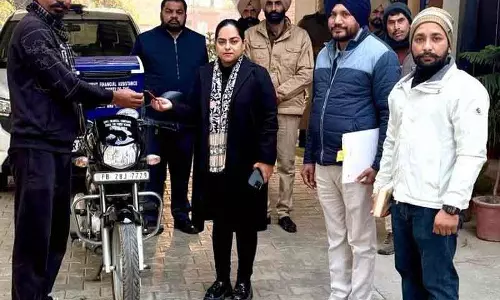 DC ने निर्वाचित प्रतिनिधियों से कल्याणकारी योजनाओं के कार्यान्वयन में अंतर को पाटने का आग्रह किया