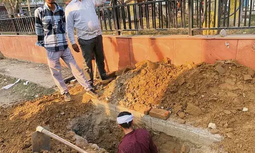 Haryana : खुला हुआ गड्ढा खतरा पैदा कर रहा है