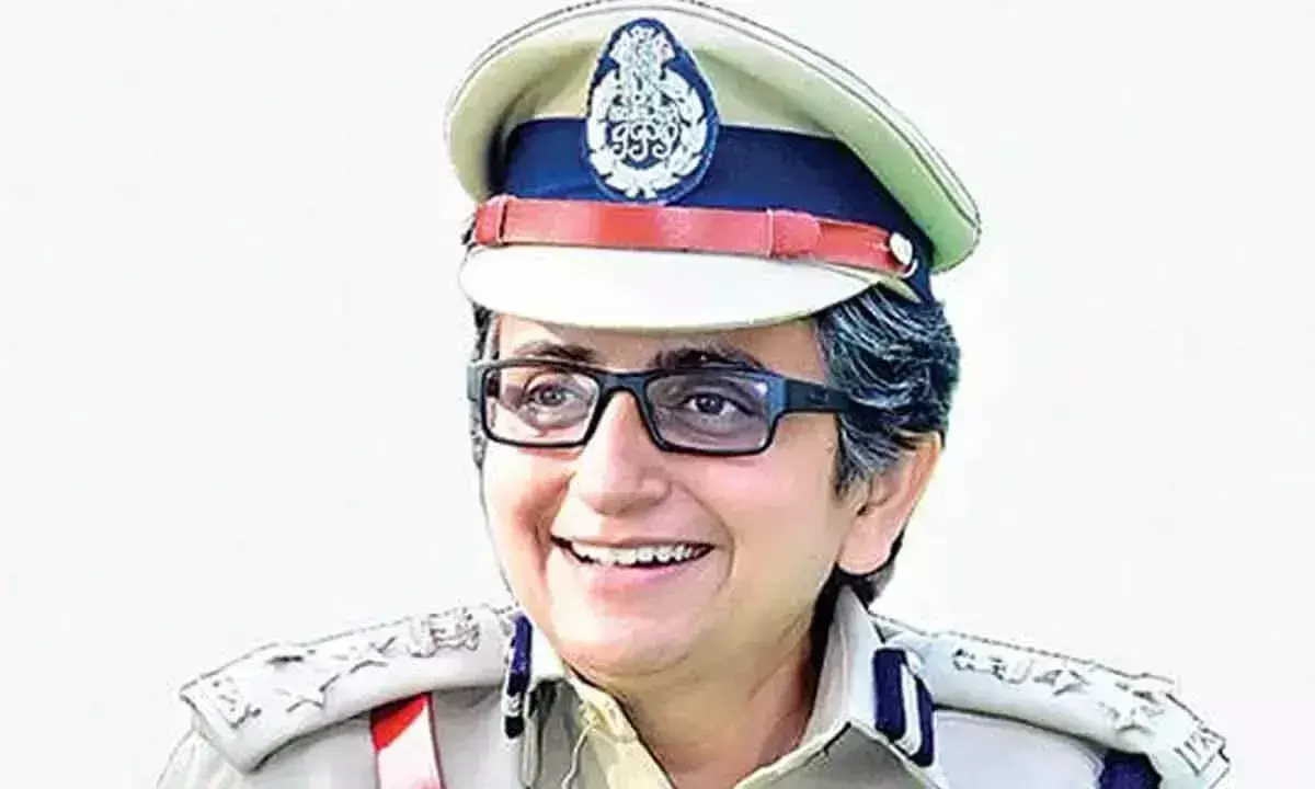 DIG ने कुप्पम में पुलिस संसाधन के दुरुपयोग के दावों का खंडन किया DIG ने कुप्पम में पुलिस संसाधन के दुरुपयोग के दावों का खंडन किया