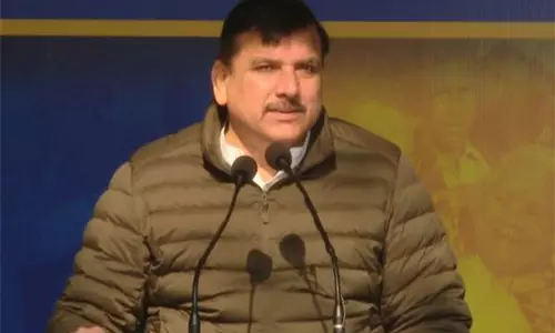 संजय सिंह ने BJP नेताओं पर चुनावी धोखाधड़ी का आरोप लगाया संजय सिंह ने BJP नेताओं पर चुनावी धोखाधड़ी का आरोप लगाया