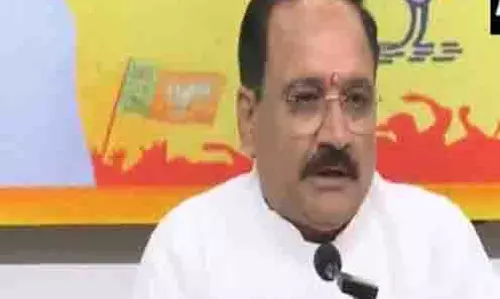 AAP-da Azam ने दिल्ली के लोगों के खून-पसीने से बनाया शीश महल: सचदेवा ने केजरीवाल पर साधा निशाना AAP-da Azam ने दिल्ली के लोगों के खून-पसीने से बनाया शीश महल: सचदेवा ने केजरीवाल पर साधा निशाना