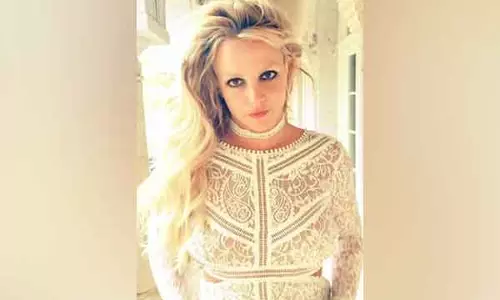 जंगलों में लगी आग के कारण घर खाली करने के बाद Britney Spears ने अपडेट शेयर किया जंगलों में लगी आग के कारण घर खाली करने के बाद Britney Spears ने अपडेट शेयर किया