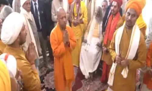 प्राण प्रतिष्ठा समारोह को एक वर्ष, CM योगी ने अयोध्या में राम मंदिर का किया दौरा प्राण प्रतिष्ठा समारोह को एक वर्ष, CM योगी ने अयोध्या में राम मंदिर का किया दौरा