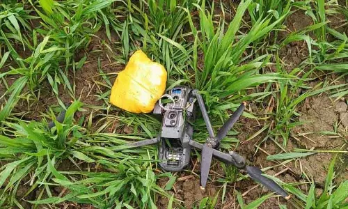 गांव कोटराज़दा के पास BSF ने पाक घुसपैठिए को मार गिराया गांव कोटराज़दा के पास BSF ने पाक घुसपैठिए को मार गिराया