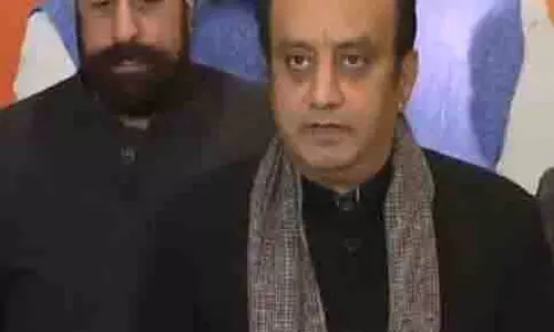 आप फर्जी आधार कार्ड के जरिए बांग्लादेशी घुसपैठियों को मतदाता सूची में शामिल करा रही है: BJP