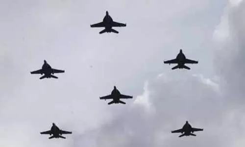 Russia के तांबोव क्षेत्र की बहुमंजिला इमारतों पर ड्रोन हमला, सात लोग घायल Russia के तांबोव क्षेत्र की बहुमंजिला इमारतों पर ड्रोन हमला, सात लोग घायल